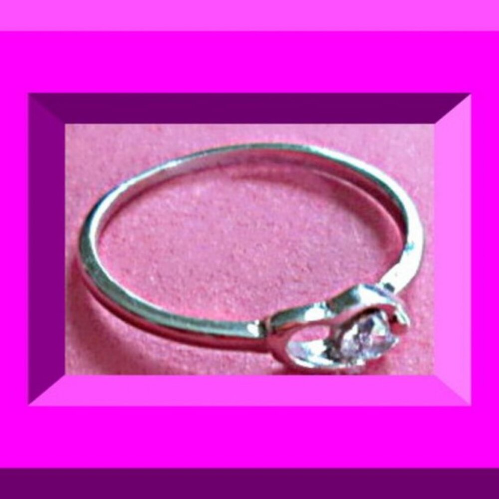Silver Tone Heart Design Band Promise Ring With Clear Crystal Size 9